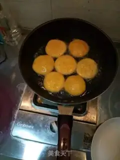 Make Sweet pumpkin pie step 1