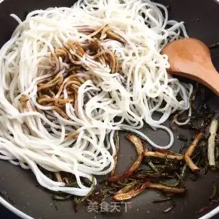Make Onion noodles step 6