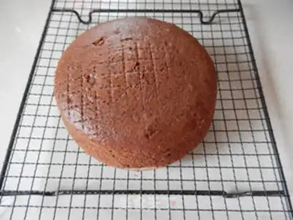 Make Chocolate naked cake step 10