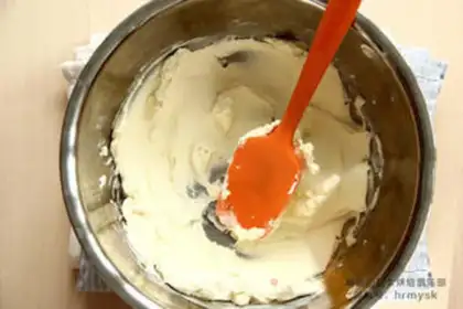 Make Cherry cheese cream step 0