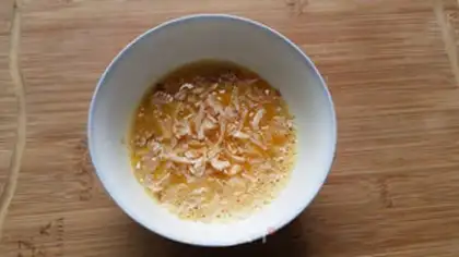 Make Nuts steamed eggs step 1