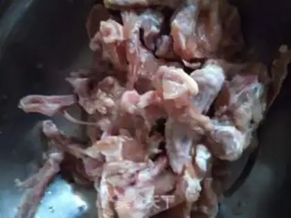Make Potato stew chicken bones step 1