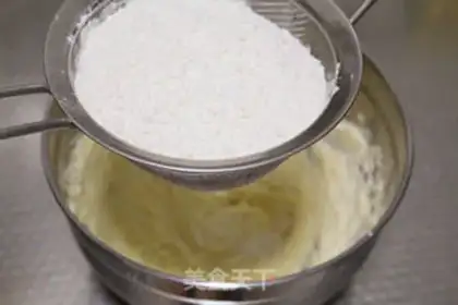 Make A twig and frost cookie step 2