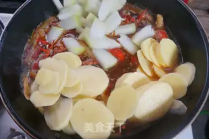 Make Three crayfish step 4