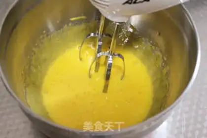 Make Strawberry cream cake step 1