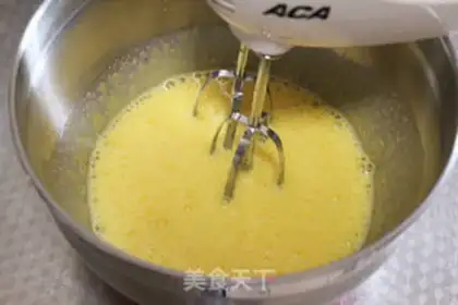 Make Strawberry cream cake step 3