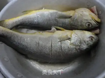 Make I used to cook the yellowfish step 1