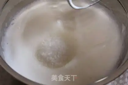 Make Strawberry cream cake step 7