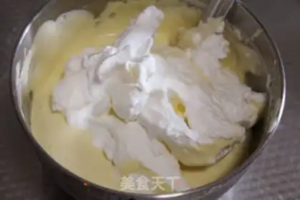 Make Strawberry cream cake step 12
