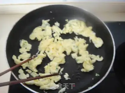 Make Tomato fried eggs step 6