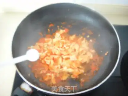 Make Tomato fried eggs step 8