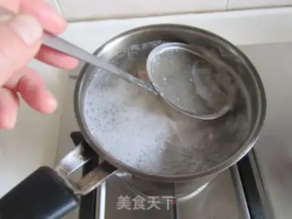 Make The bitter melon comes back to the pot step 1