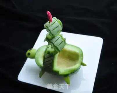 Make The fruit plate of the Cucumber Tortoise step 6