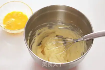 Make Cherry cake step 3