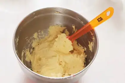 Make Cherry cake step 5