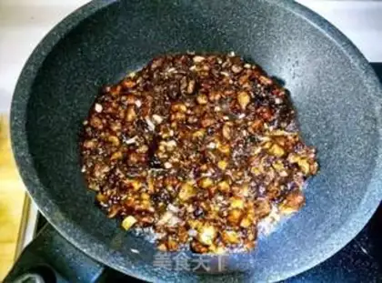 Make Old Beijing noodles step 4
