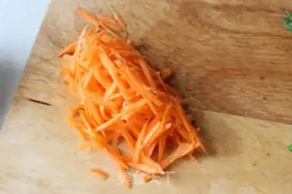 Make Vegetable cheese omelet step 2
