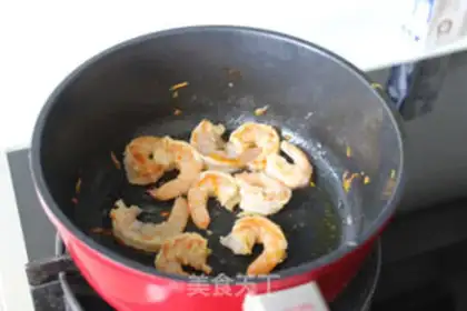 Make Vegetable cheese omelet step 5