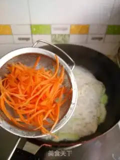 Make Shrimp melon noodles step 3