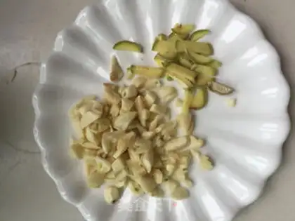 Make Spicy shrimp step 1