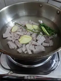 Make Homemade meat pine step 1