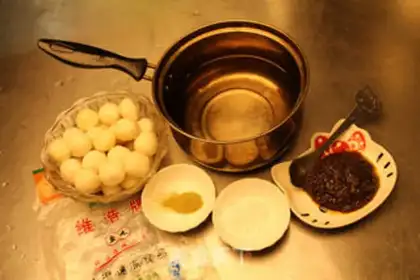 Make Rosemary curry balls step 2