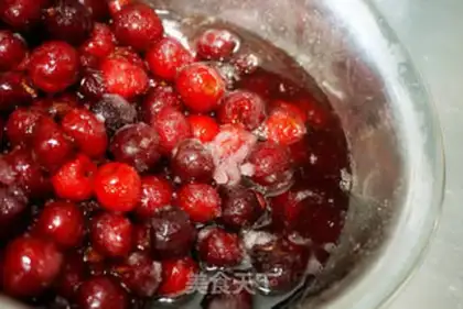 Make Homemade cherry sauce step 5