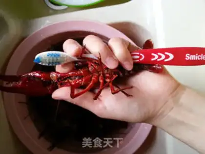 Make Spicy lobster step 1