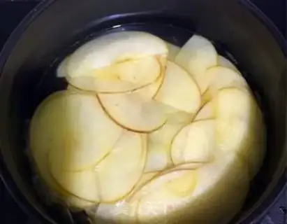 Make Apple balls step 1