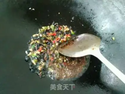Make SpongeBob decorated cake step 2