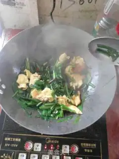 Make Scrambled eggs step 3