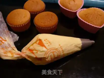 Make SpongeBob decorated cake step 10