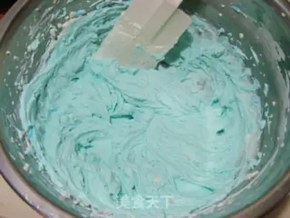 Make DORAEMON CREAM CAKE step 16