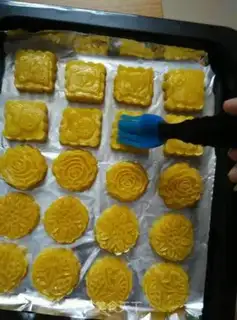 Make Pumpkin cake step 6
