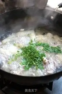 Make Soup mackerel step 1