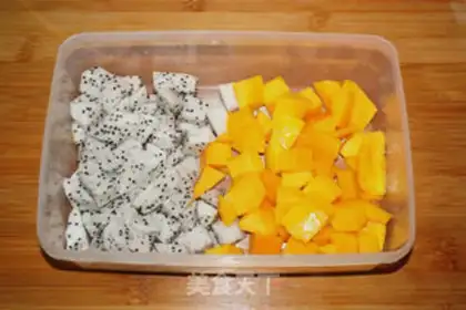 Make SpongeBob birthday cake step 7