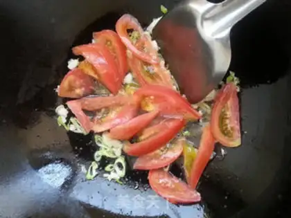 Make Tomato fried the cabbage step 4