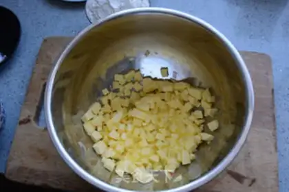 Make walnut chocolate pie step 2