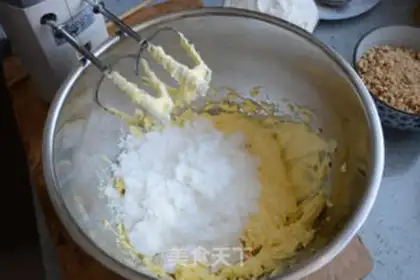 Make walnut chocolate pie step 4