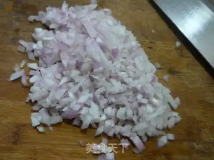 Make Onion pork pie step 1