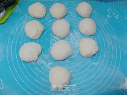 Make Strawberry sour yogurt step 4