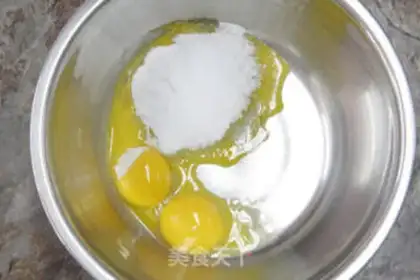 Make Egg yolk step 0