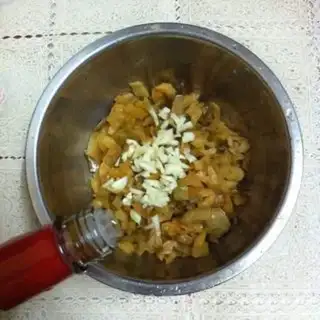 Make Squeeze the eggs step 1