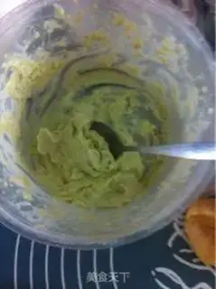 Make Swan ice cream puff step 10
