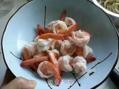 Make Spicy, hot shrimp step 2