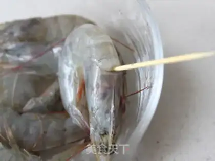 Make Microwave shrimp gin mushrooms step 1