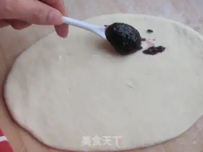 Make Smoky caterpillar bread step 5