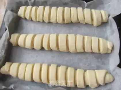 Make Smoky caterpillar bread step 9