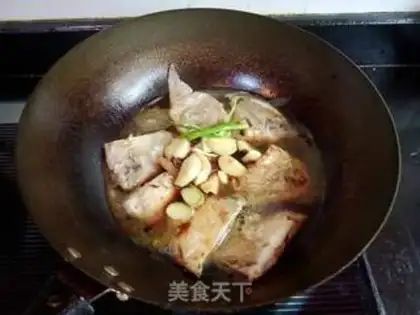Make Garlic red-hot minnow step 8
