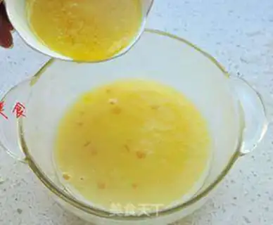 Make Yogurt strawberry cake step 1